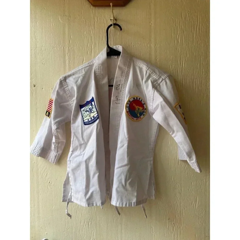 Hong’s Tang Soo Doo Karate boys size medium costume outfit
